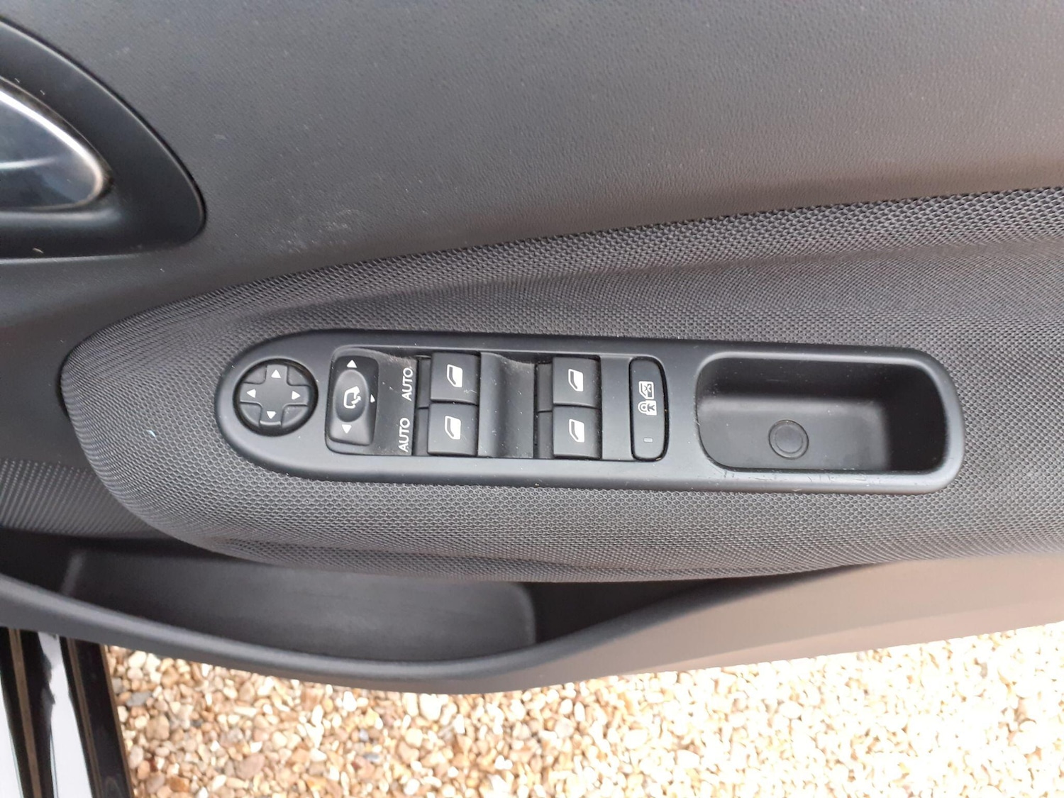 Used Citroen C3 Picasso 2016 for sale - 76512492: Photo 22