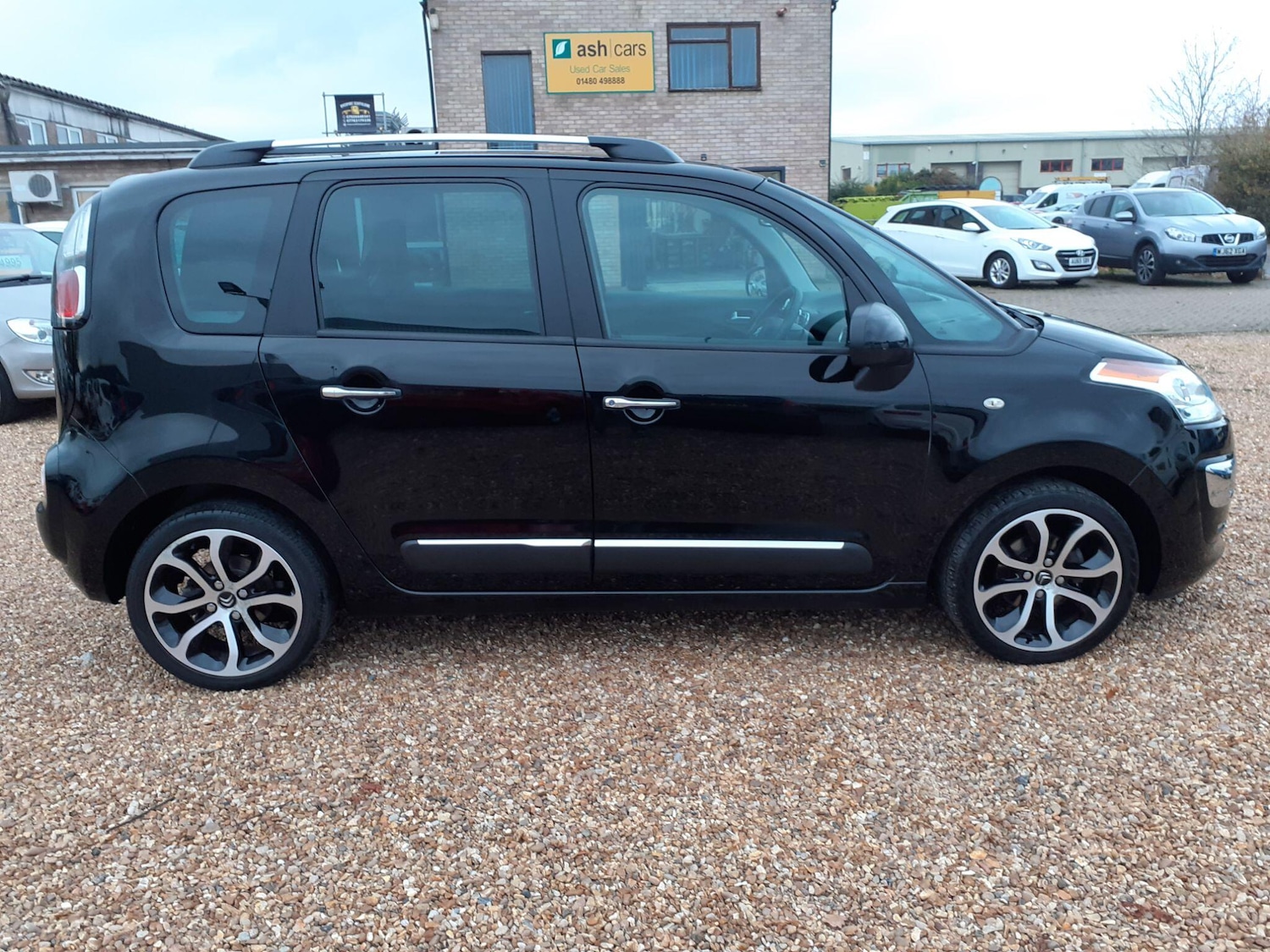 Used Citroen C3 Picasso 2016 for sale - 76512492: Photo 8