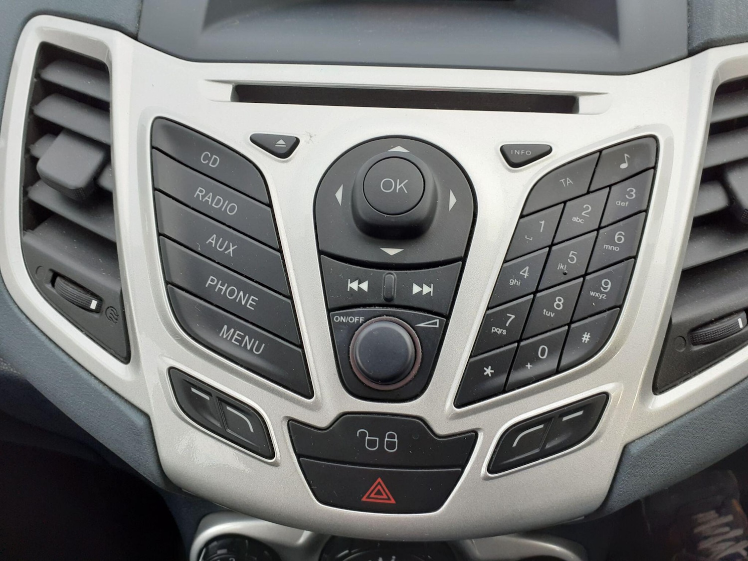 Used Ford Fiesta 2011 for sale - 76473591: Photo 20