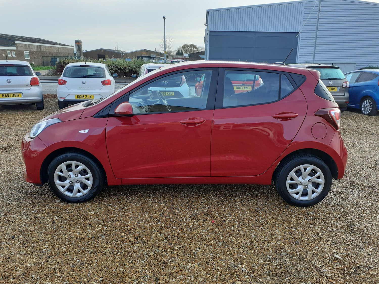 Used Hyundai i10 2018 for sale - 76735446: Photo 4