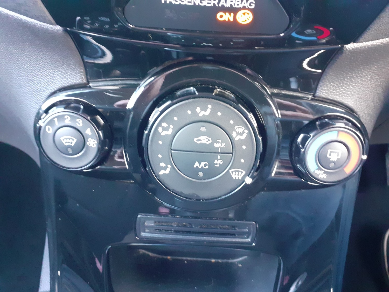 Used Ford Fiesta 2014 for sale - 77129560: Photo 18