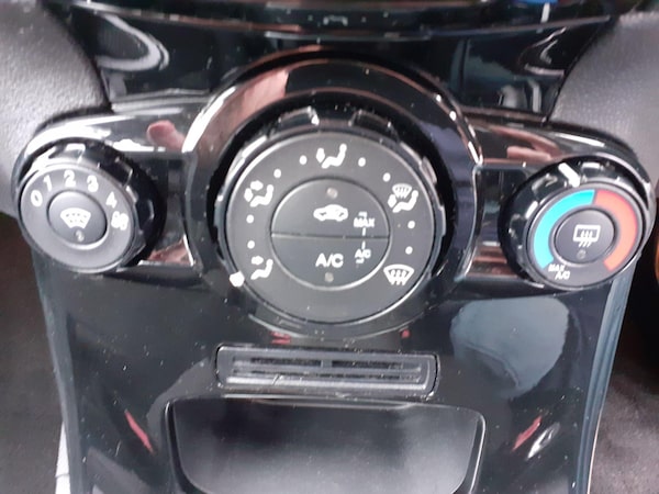 Used Ford Fiesta 2014 for sale - 76199687: Photo 19