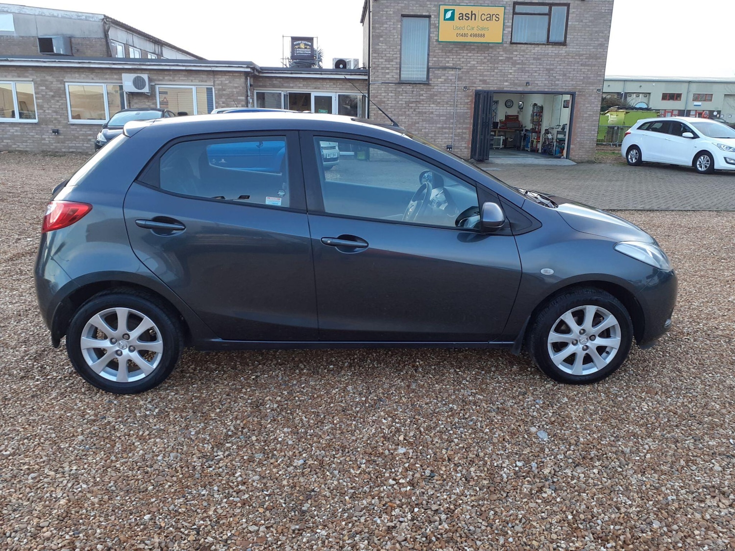 Used Mazda Mazda2 2009 for sale - 76714124: Photo 8