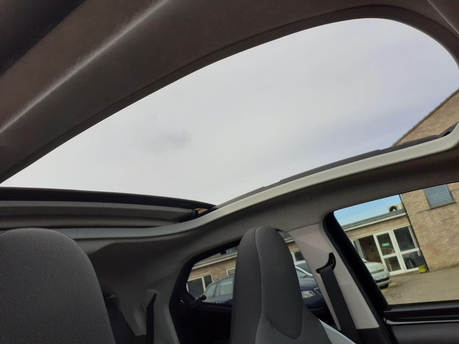 Used Toyota AYGO 2017 for sale - 77882820: Photo 18