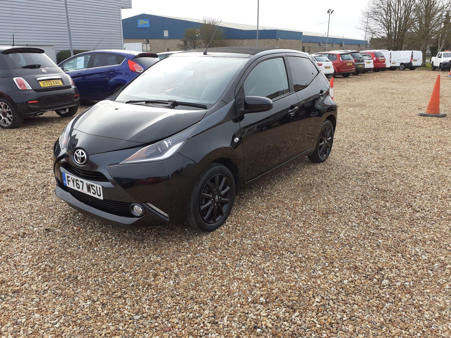 Used Toyota AYGO 2017 for sale - 77882820: Photo 3