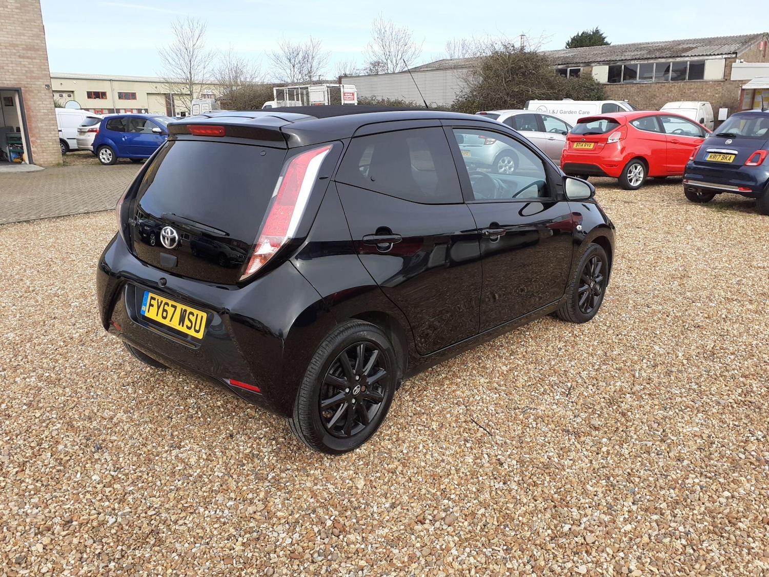 Used Toyota AYGO 2017 for sale - 77882820: Photo 7