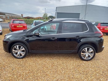 Used Peugeot 2008 2017 for sale - 79589633: Photo
