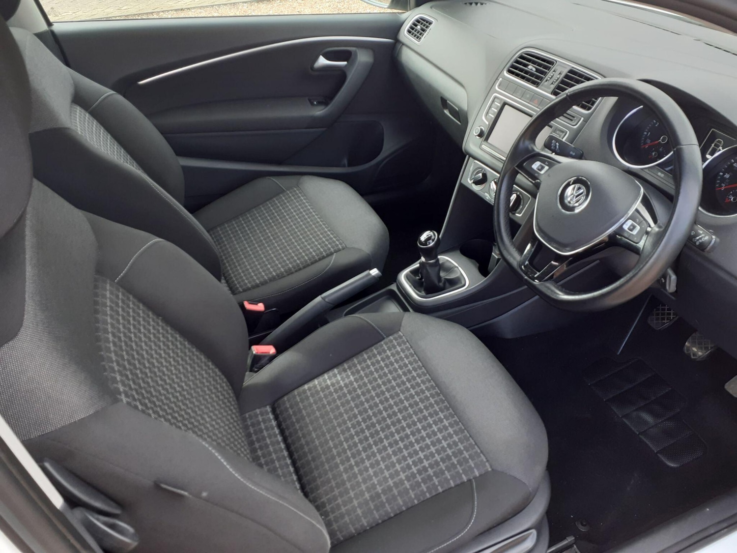 Used Volkswagen Polo 2015 for sale - 78086754: Photo 16