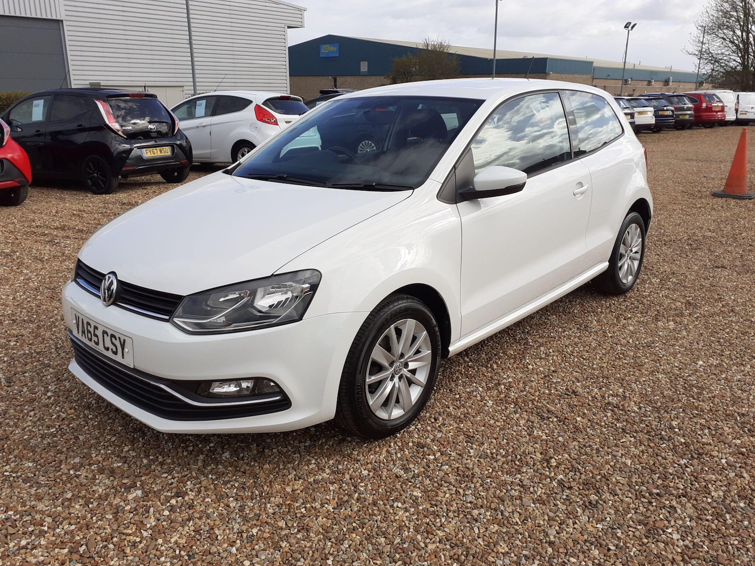 Used Volkswagen Polo 2015 for sale - 78086754: Photo 3
