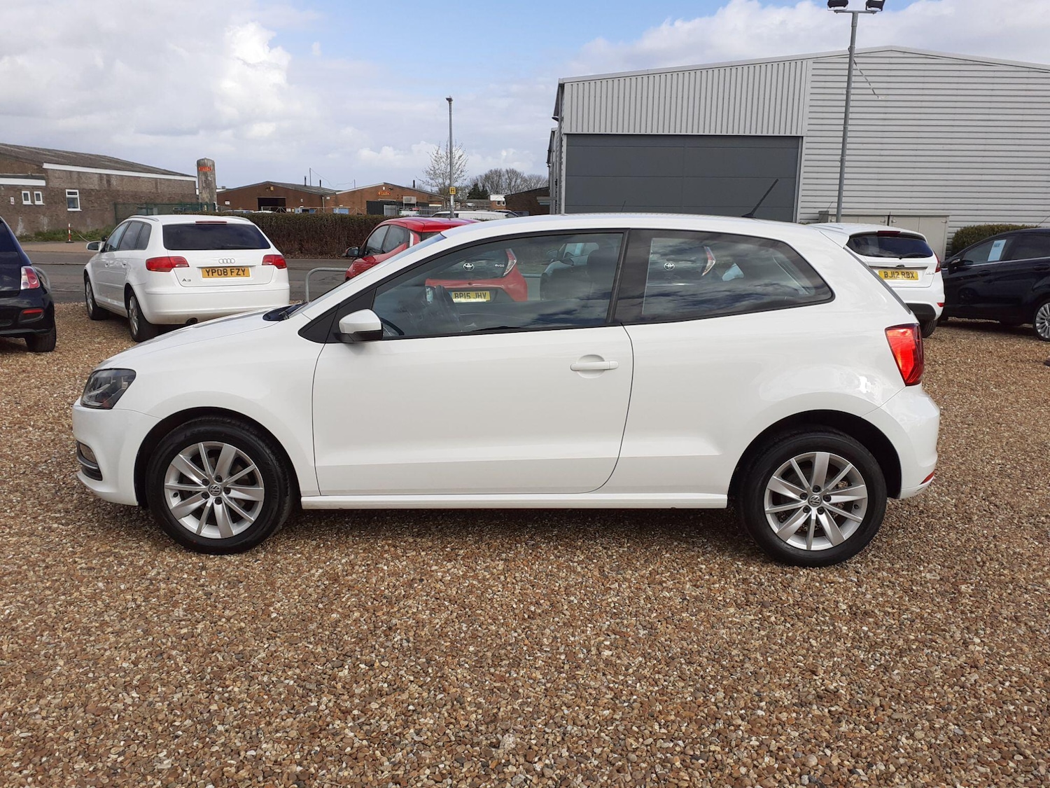 Used Volkswagen Polo 2015 for sale - 78086754: Photo 4