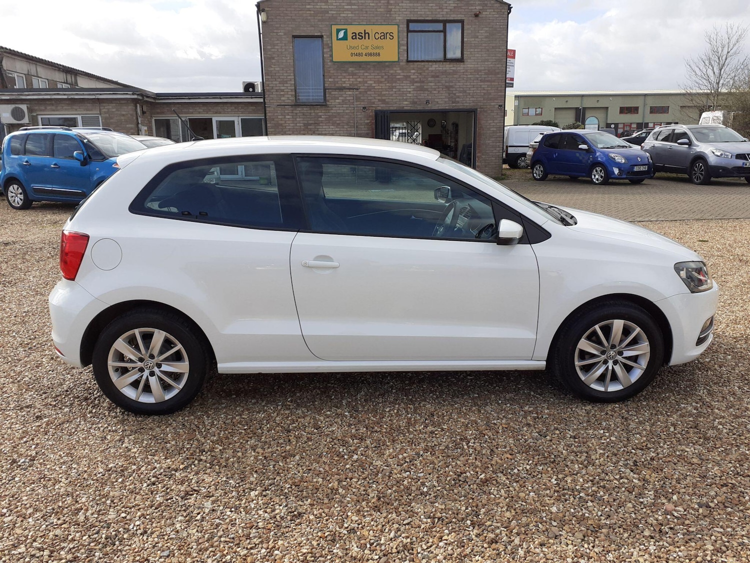 Used Volkswagen Polo 2015 for sale - 78086754: Photo 8