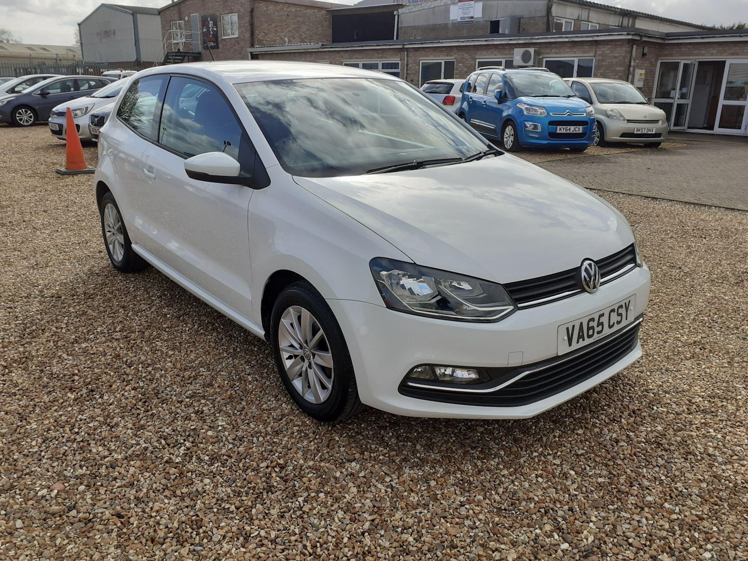 Used Volkswagen Polo 2015 for sale - 78086754: Photo 9