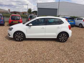 Used Volkswagen Polo 2016 for sale - 75311675: Photo