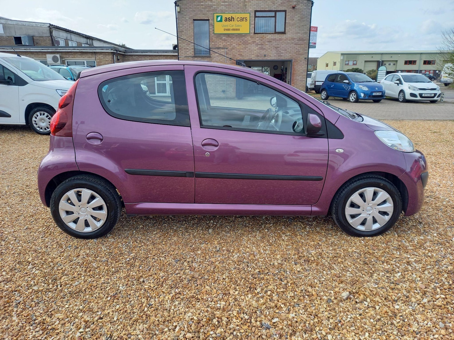 Used Peugeot 107 2013 for sale - 78204462: Photo 8
