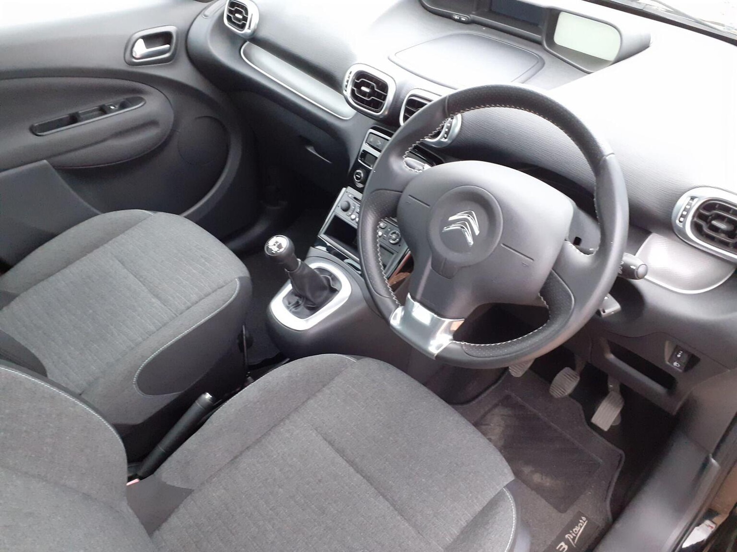 Used Citroen C3 Picasso 2016 for sale - 76945668: Photo 15