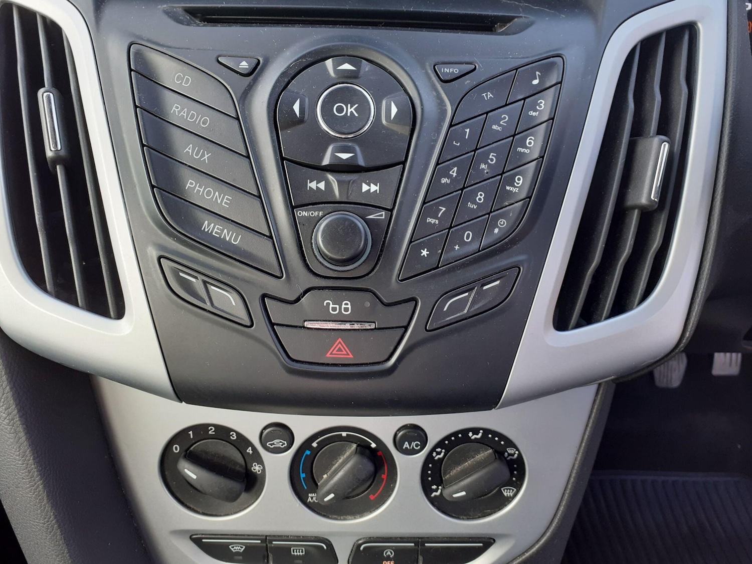Used Ford Focus 2013 for sale - 76122115: Photo 23