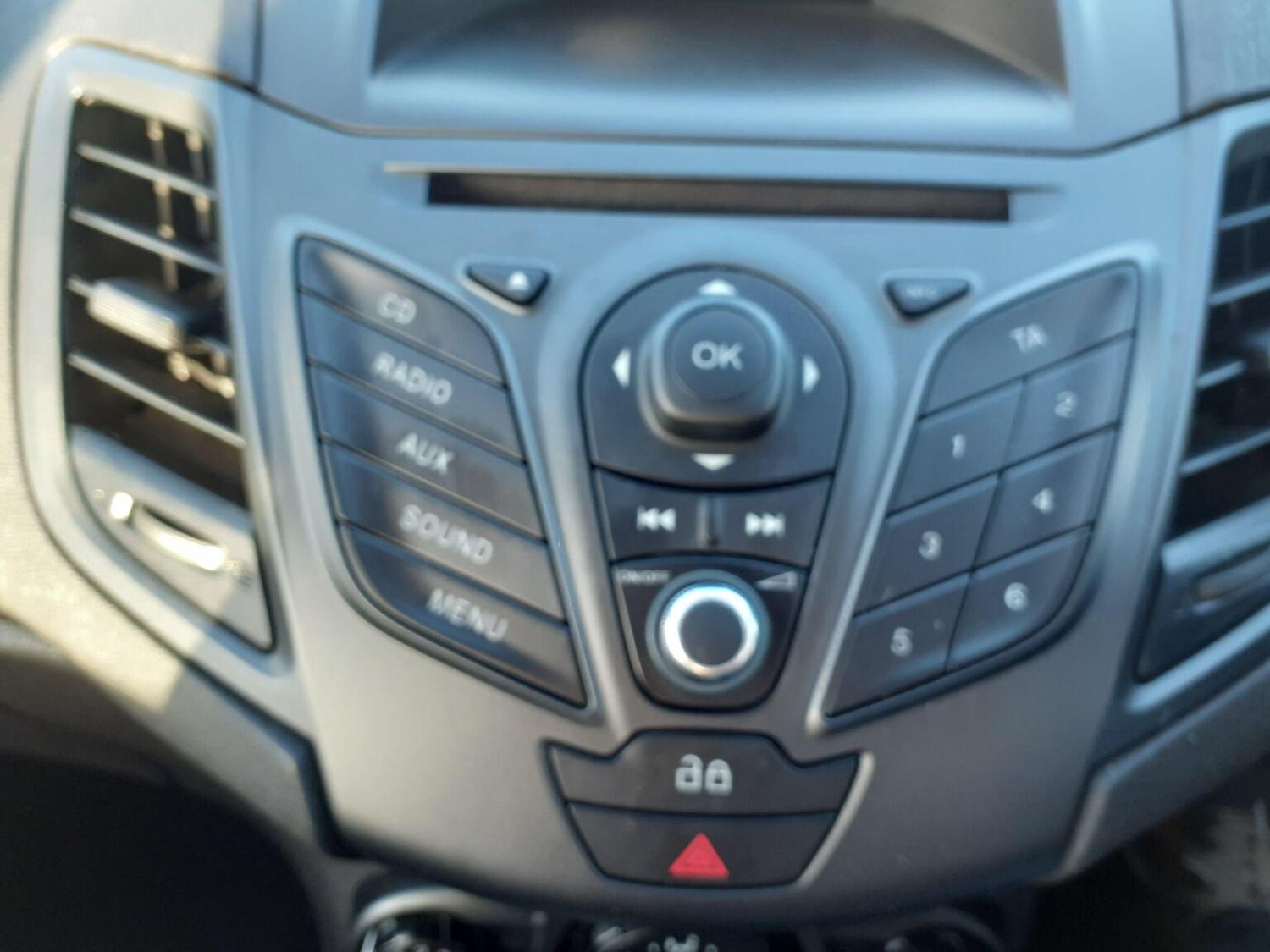 Used Ford Fiesta 2013 for sale - 76945673: Photo 15