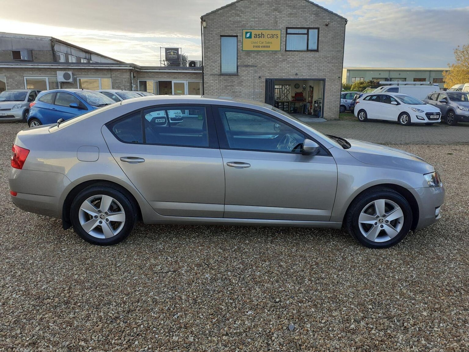 Used Skoda Octavia 2014 for sale - 76945669: Photo 8