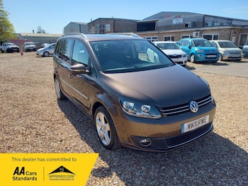 Used Volkswagen Touran 2011 for sale - 78157299: Photo