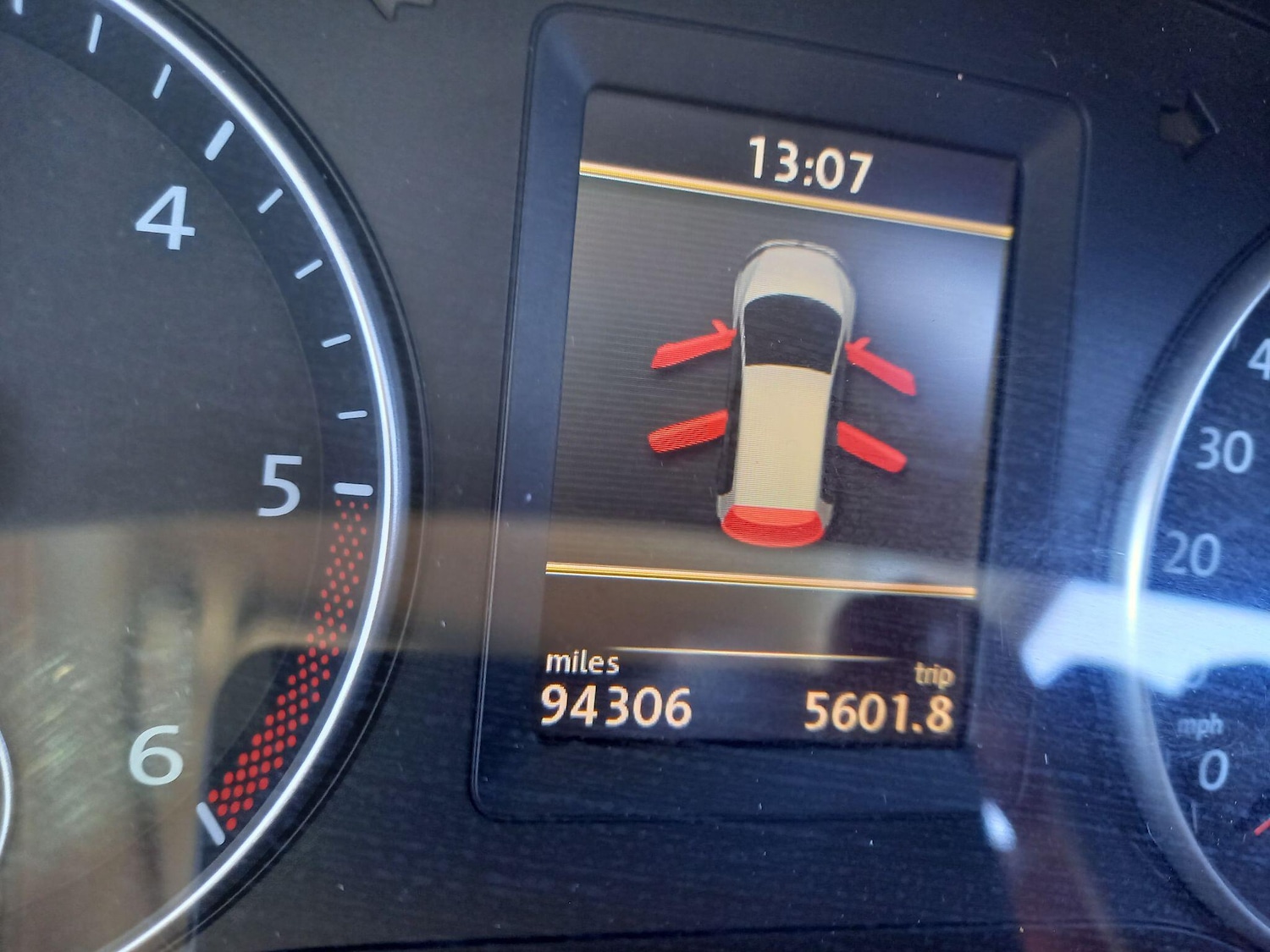 Used Volkswagen Touran 2011 for sale - 78157299: Photo 27