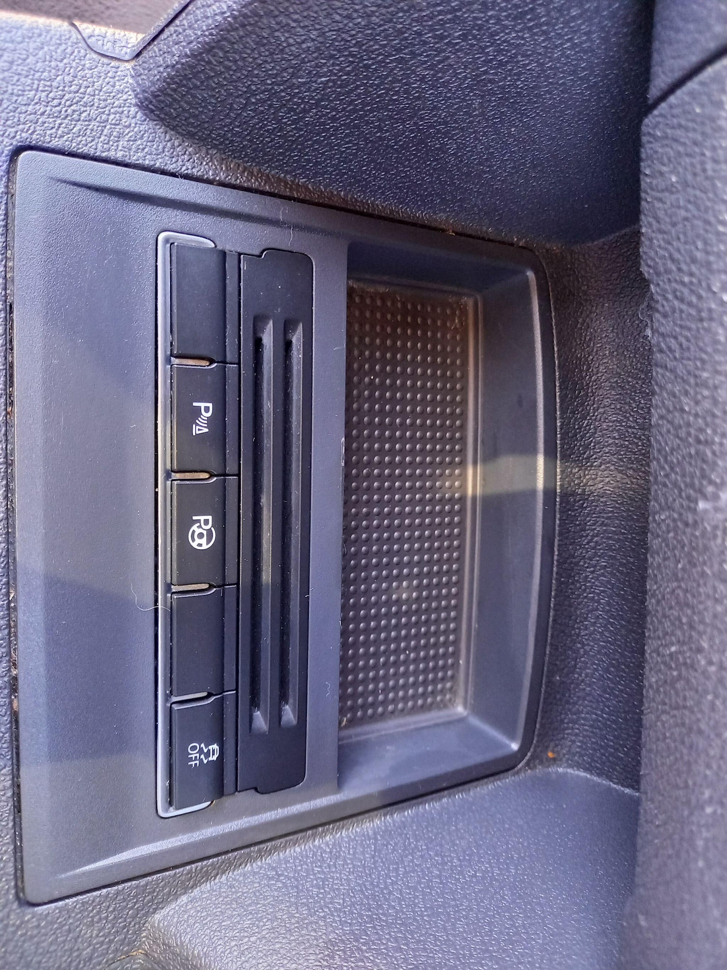 Used Volkswagen Touran 2011 for sale - 78157299: Photo 28