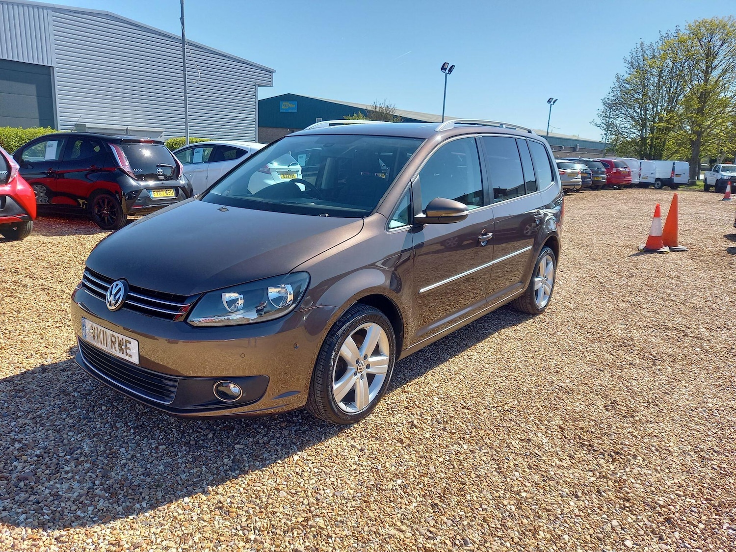 Used Volkswagen Touran 2011 for sale - 78157299: Photo 3