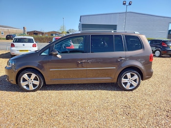 Used Volkswagen Touran 2011 for sale - 78157299: Photo