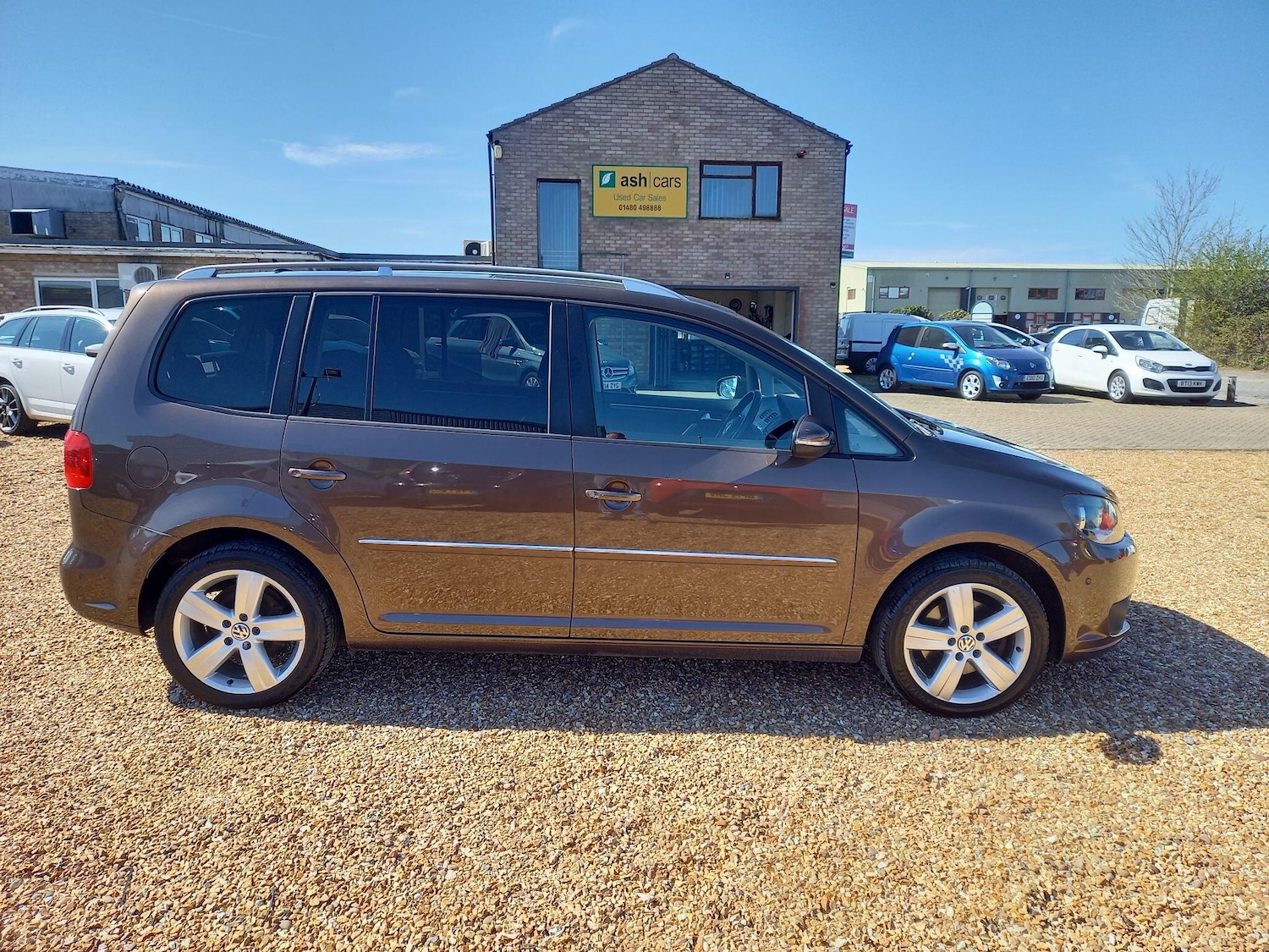 Used Volkswagen Touran 2011 for sale - 78157299: Photo 8