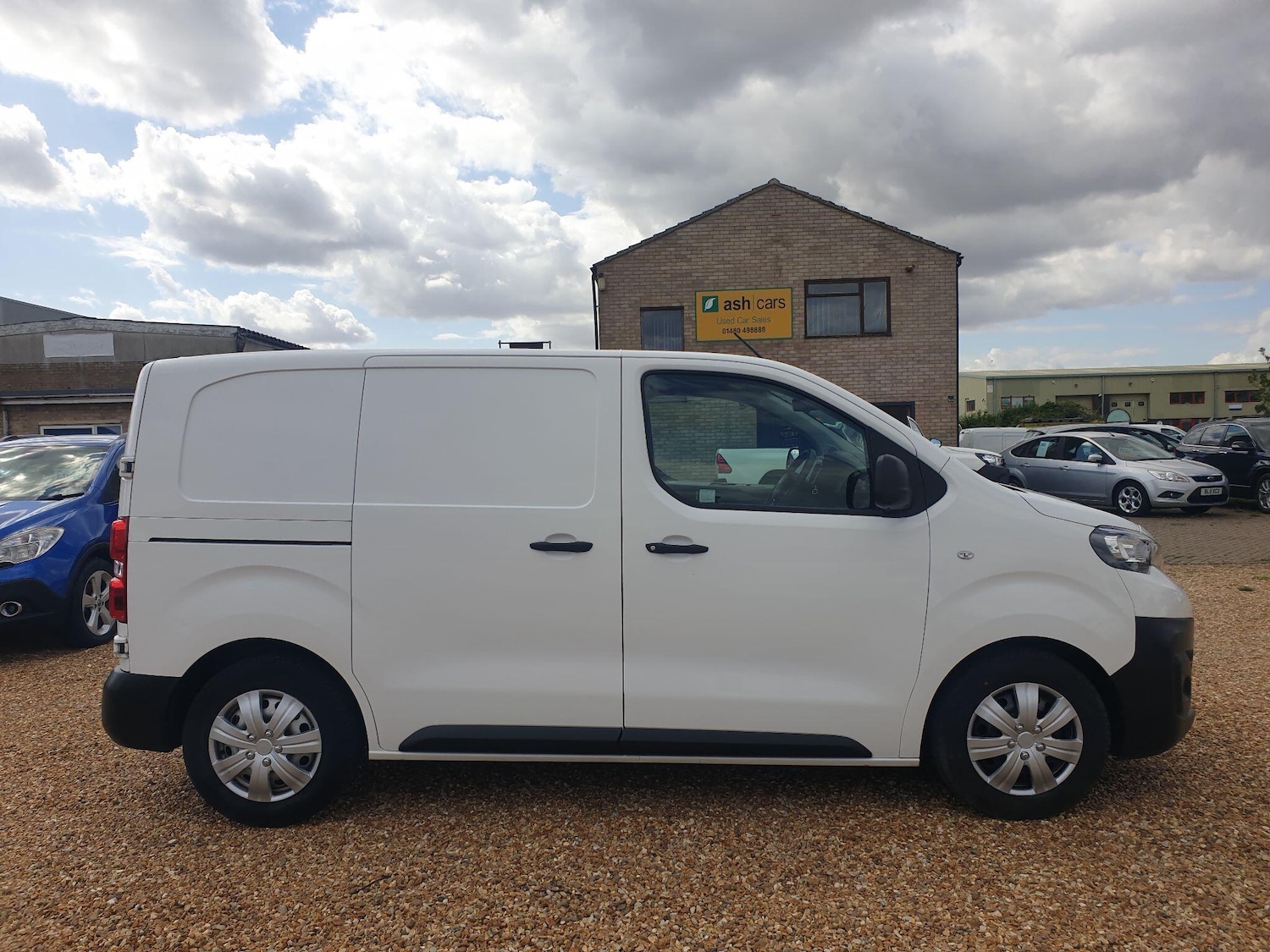 Used Peugeot Expert 2021 for sale - 76945689: Photo 2