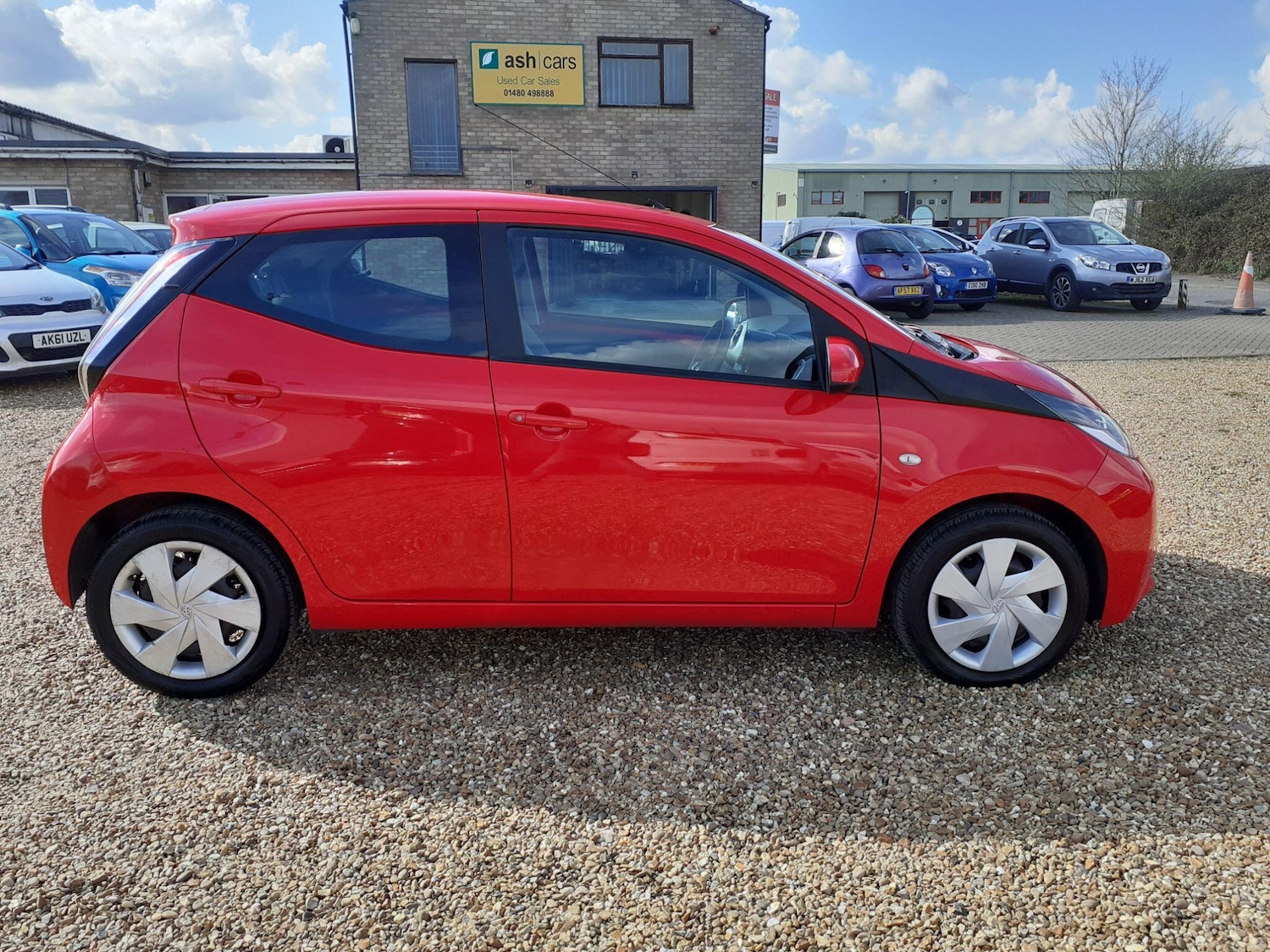 Used Toyota AYGO 2015 for sale - 78086522: Photo 8