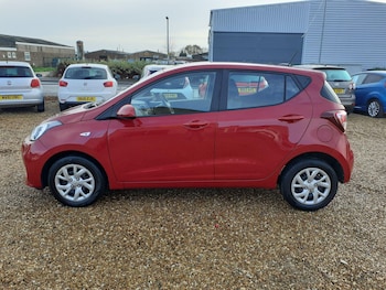 Used Hyundai i10 2018 for sale - 77570461: Photo