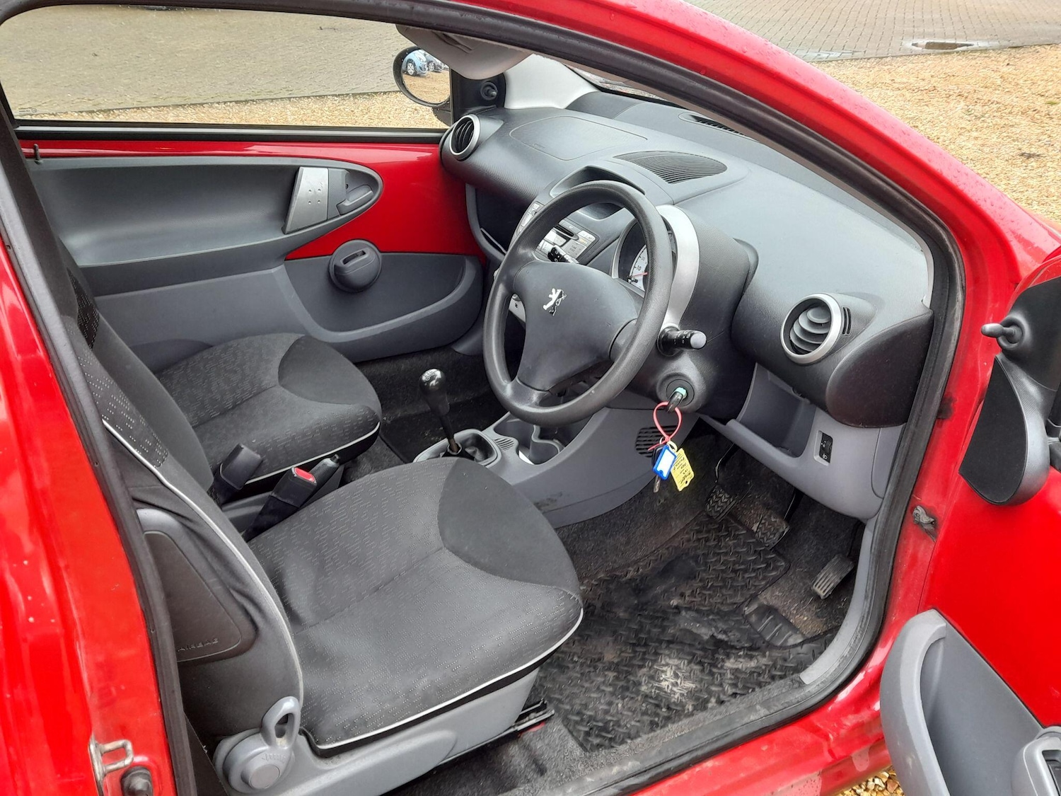 Used Peugeot 107 2011 for sale - 77570464: Photo 12