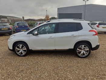 Used Peugeot 2008 2014 for sale - 76282931: Photo