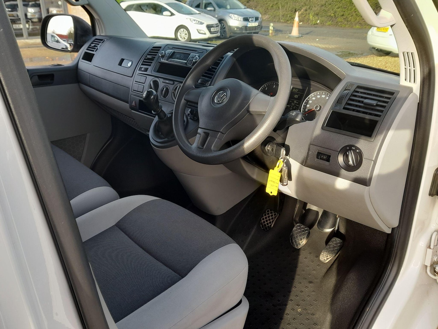 Used Volkswagen Transporter 2014 for sale - 76824333: Photo 14