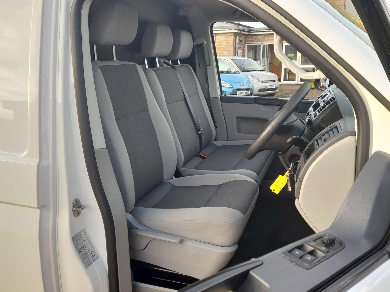 Used Volkswagen Transporter 2014 for sale - 76824333: Photo 15