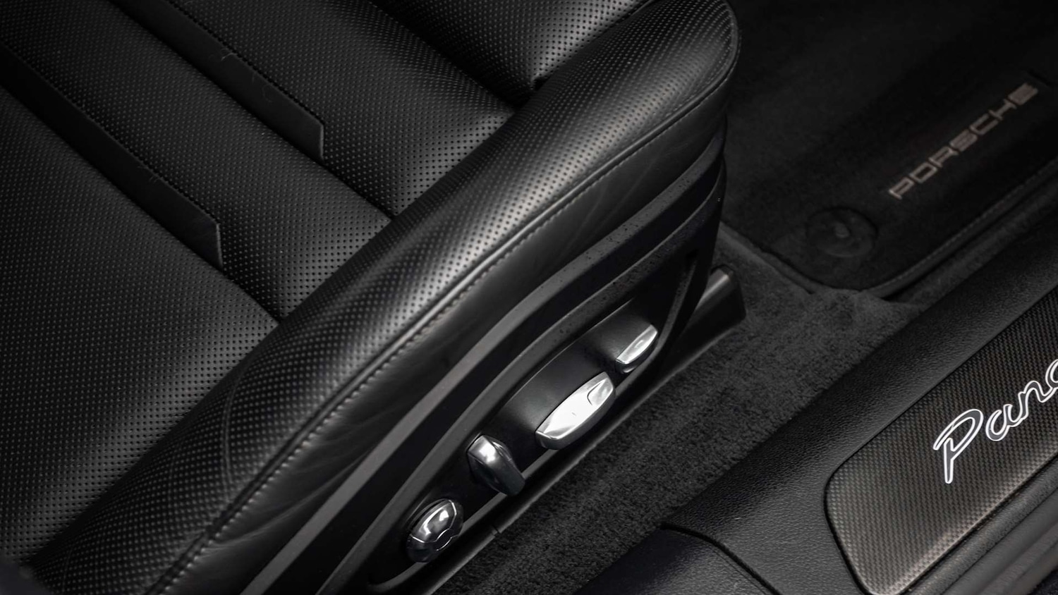 Used Porsche Panamera 2017 for sale - 76034852: Photo 20