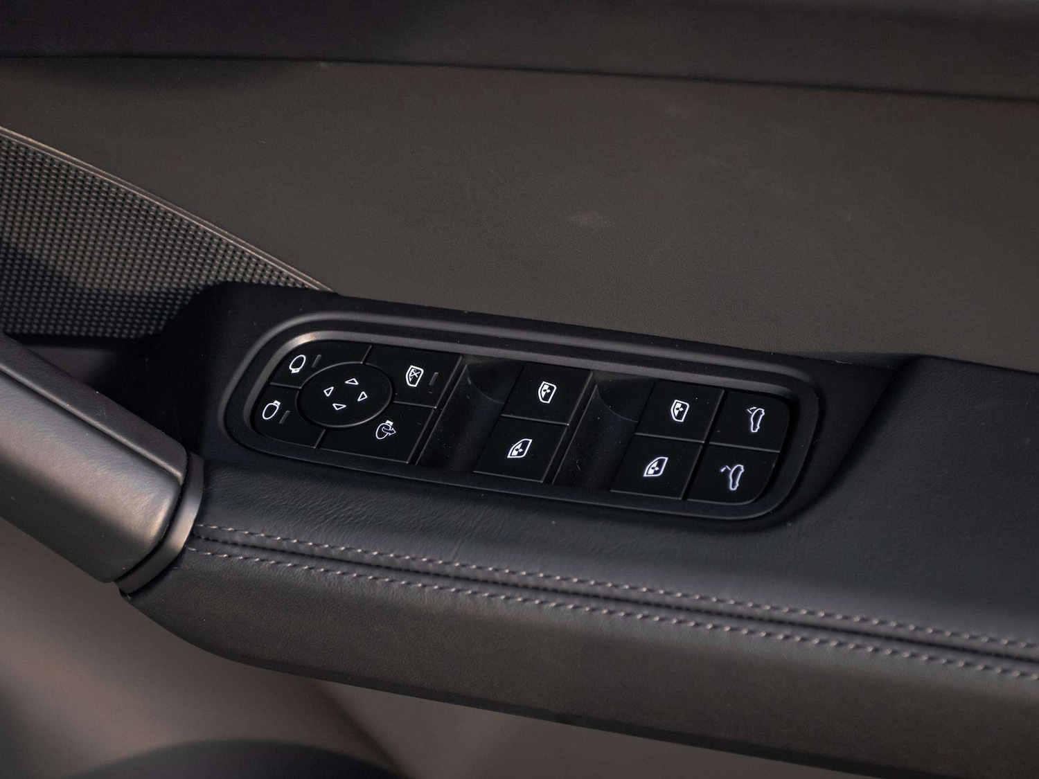 Used Porsche Cayenne 2025 for sale - 77076551: Photo 23