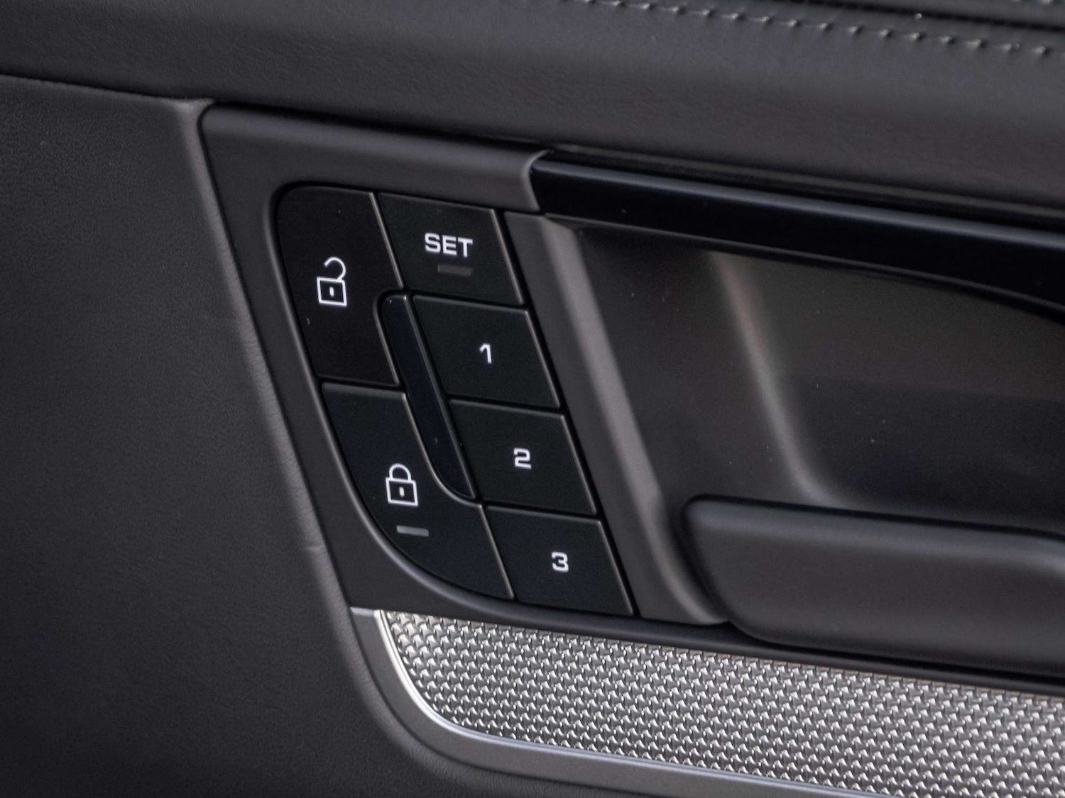 Used Porsche Cayenne 2025 for sale - 77076551: Photo 25