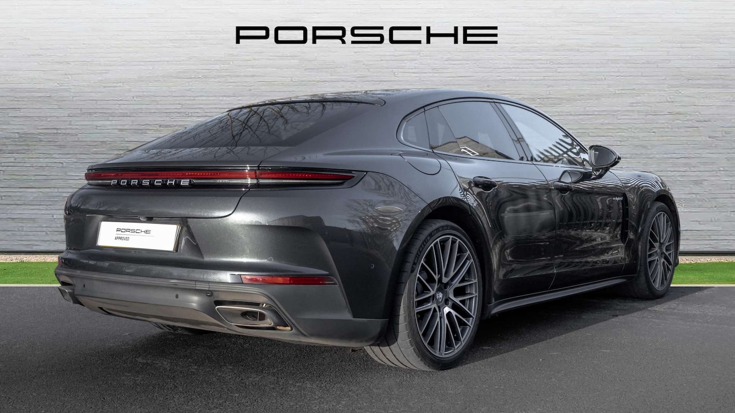 Used Porsche Panamera 2025 for sale - 77000280: Photo 3