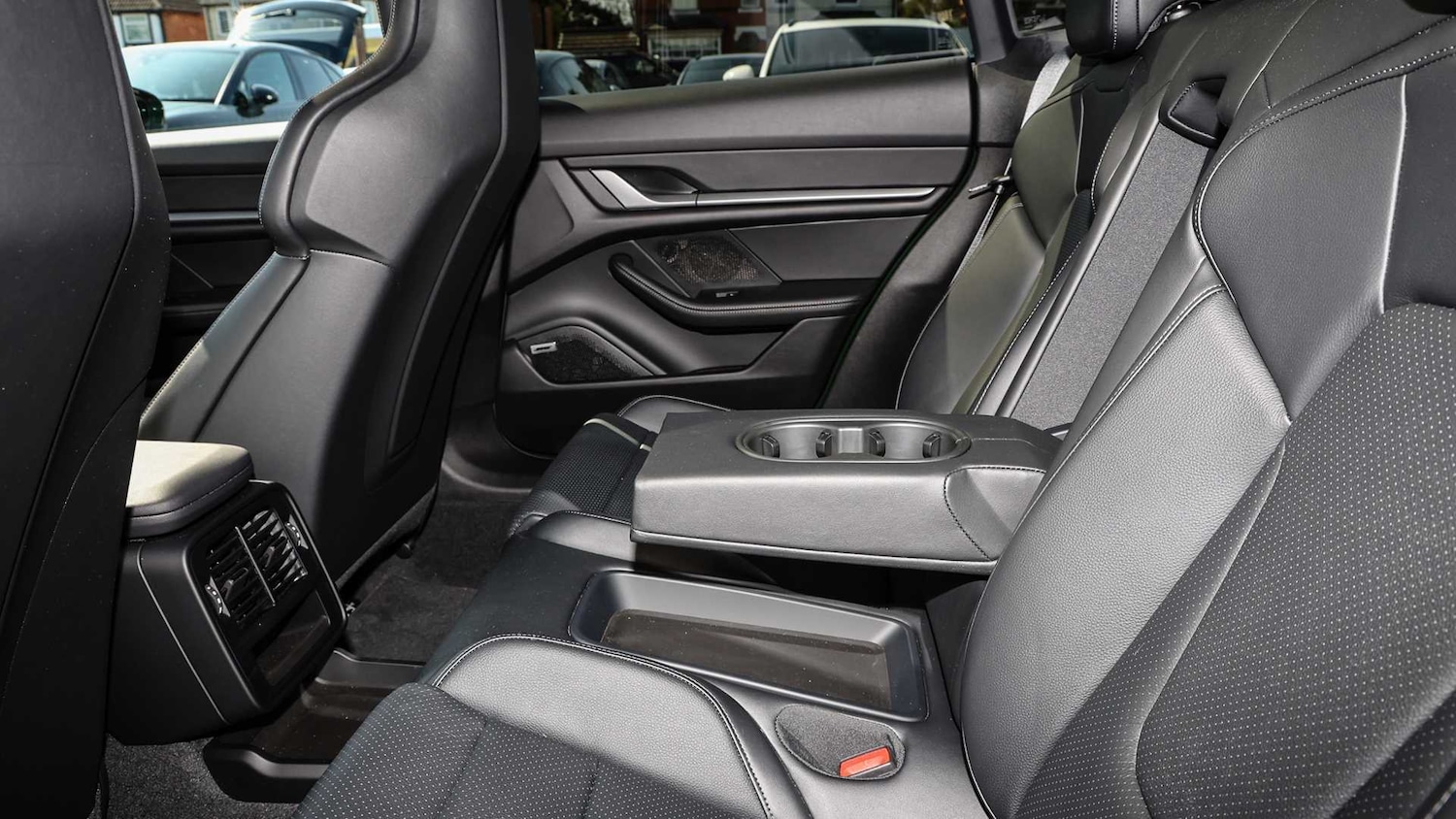 Used Porsche Taycan 2024 for sale - 76691991: Photo 15