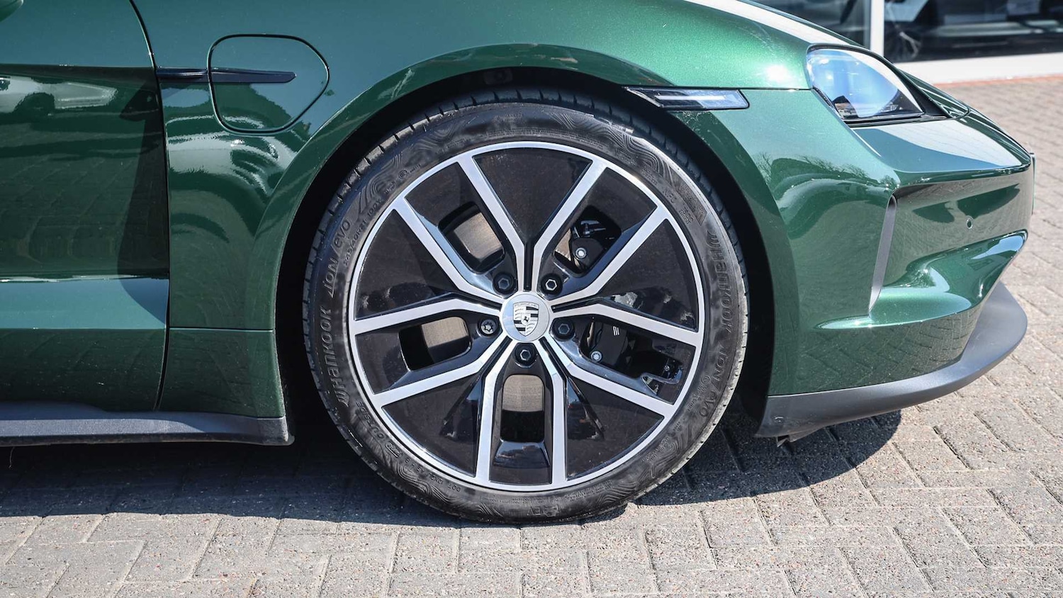 Used Porsche Taycan 2024 for sale - 76691991: Photo 6