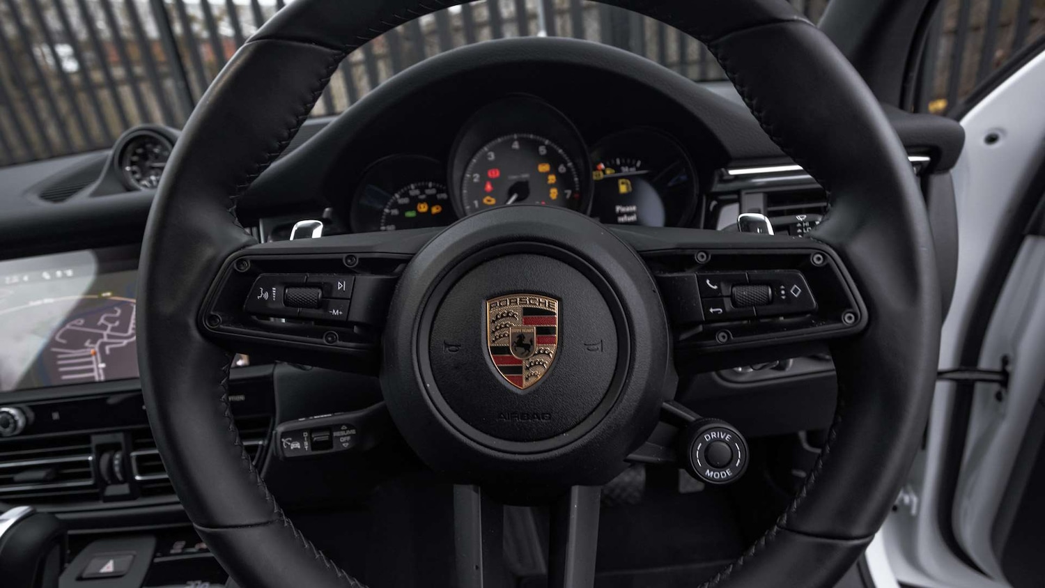 Used Porsche Macan 2025 for sale - 77913784: Photo 11