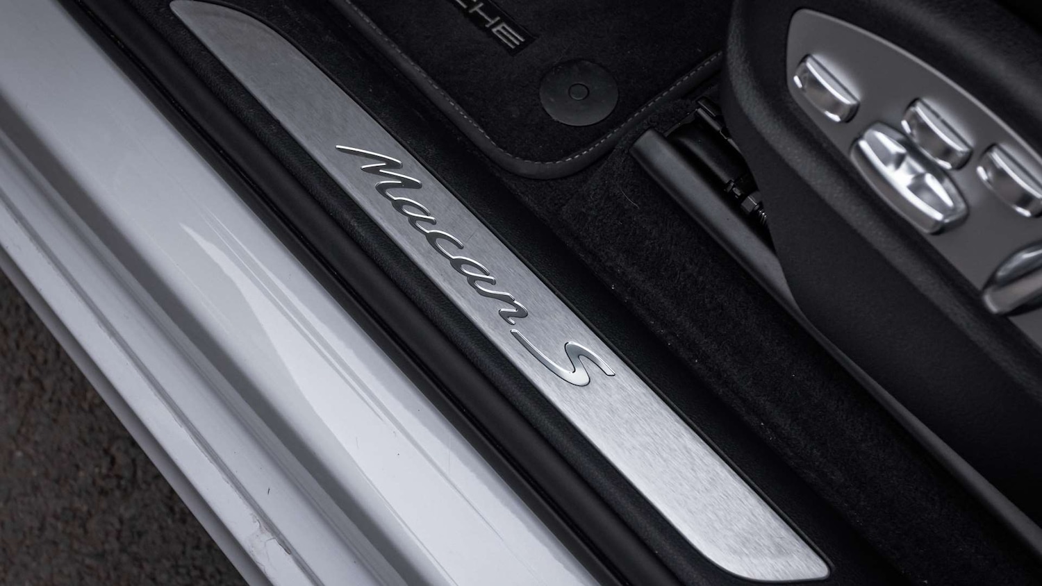 Used Porsche Macan 2025 for sale - 77913784: Photo 32