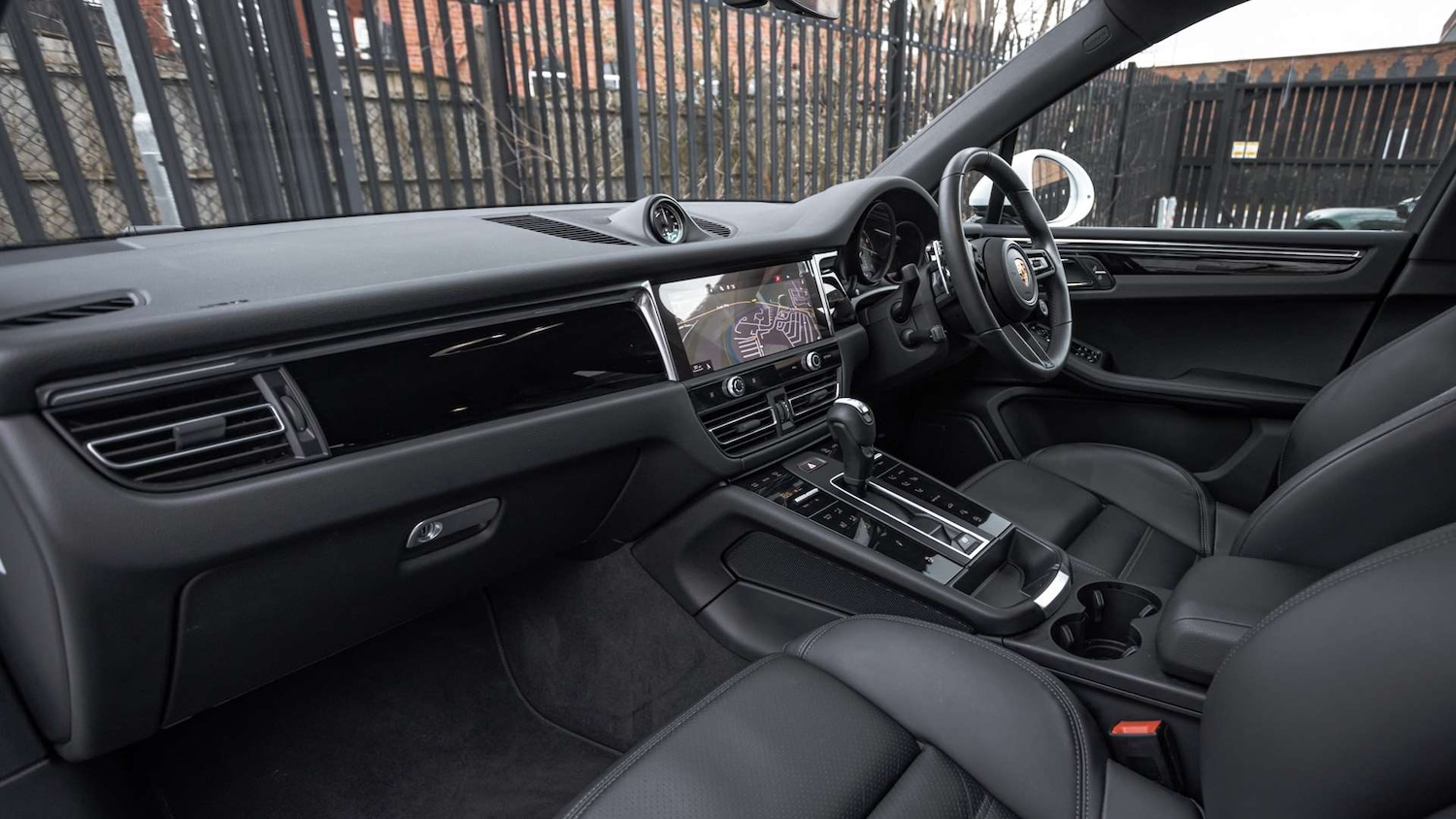 Used Porsche Macan 2025 for sale - 77913784: Photo 5