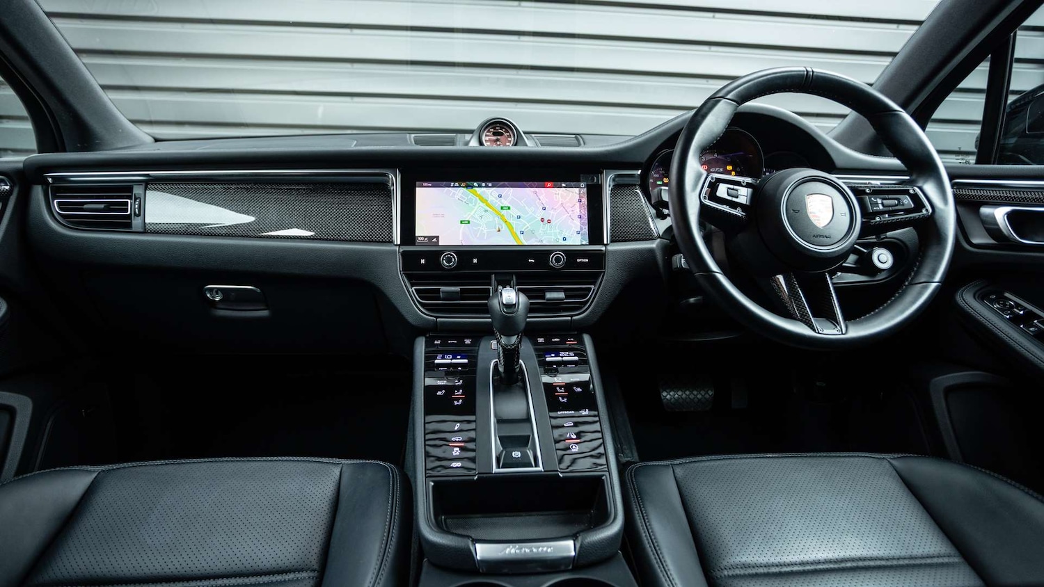 Used Porsche Macan 2024 for sale - 76774273: Photo 11