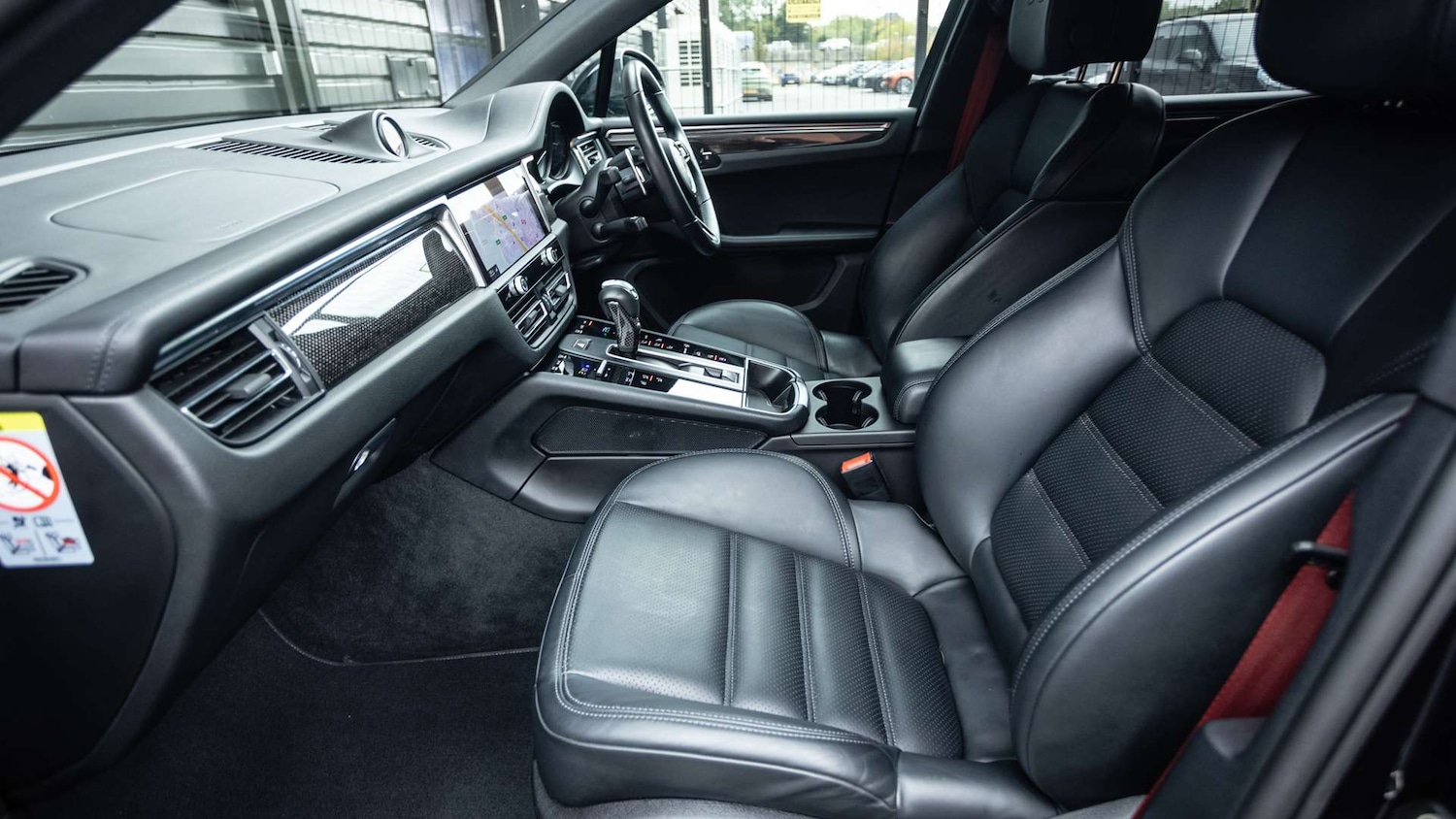 Used Porsche Macan 2024 for sale - 76774273: Photo 13