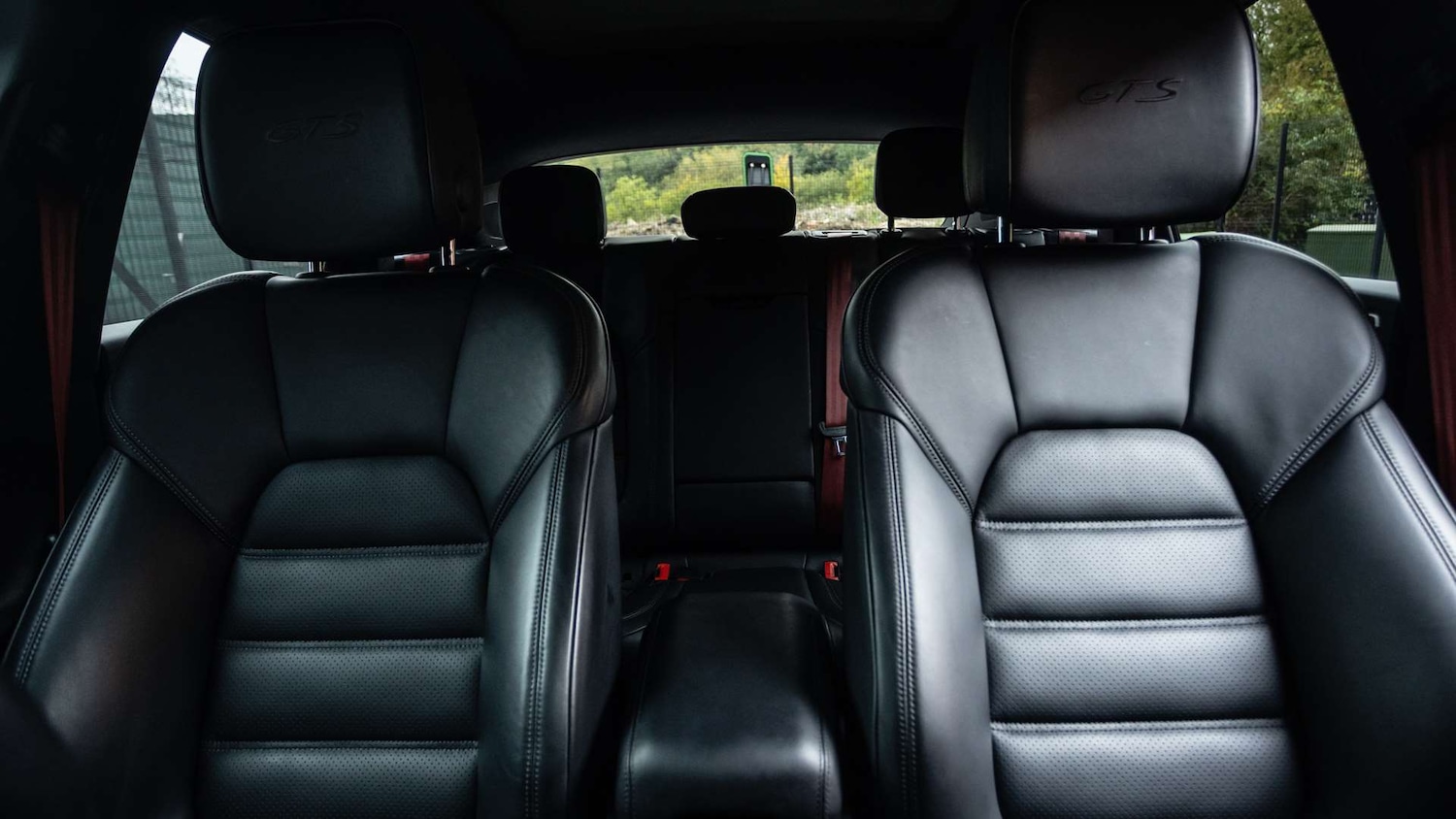 Used Porsche Macan 2024 for sale - 76774273: Photo 16