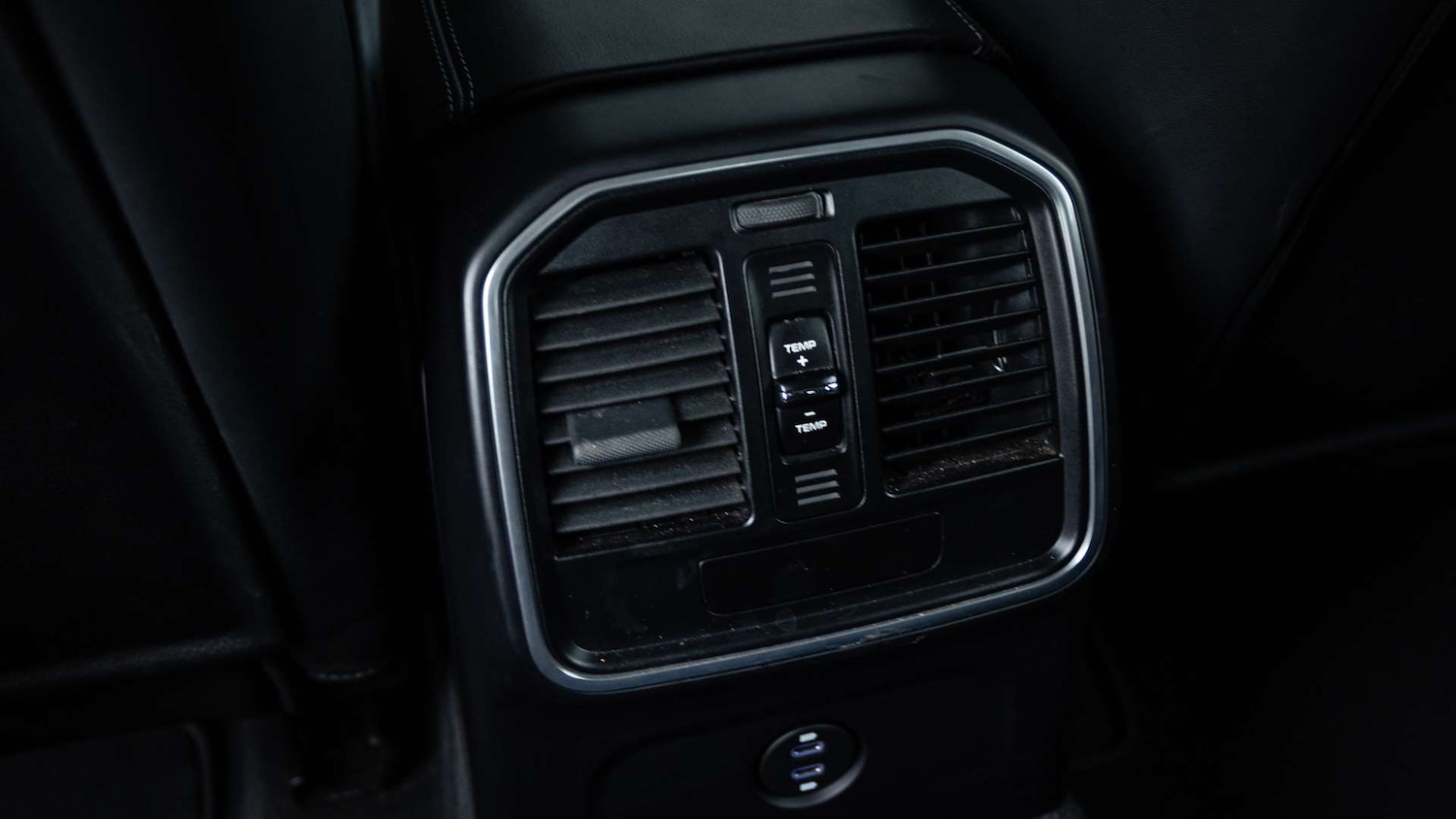 Used Porsche Macan 2024 for sale - 76774273: Photo 18