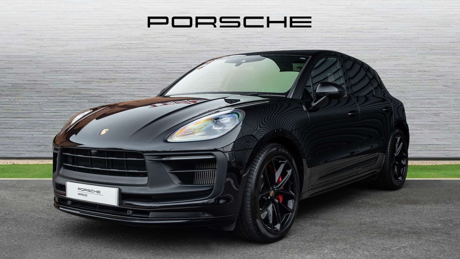 Used Porsche Macan 2024 for sale - 76774273: Photo 2