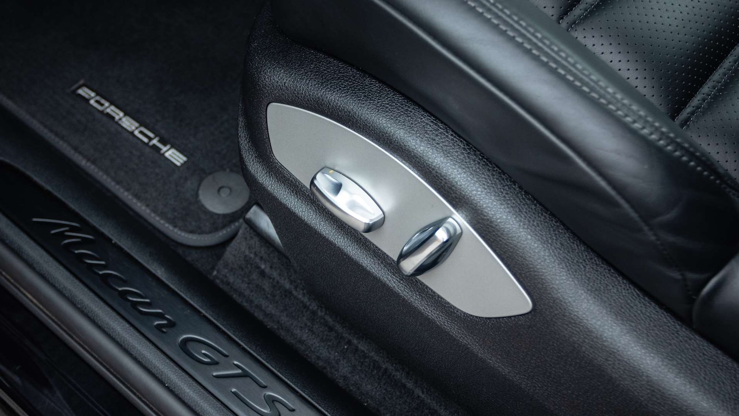 Used Porsche Macan 2024 for sale - 76774273: Photo 34